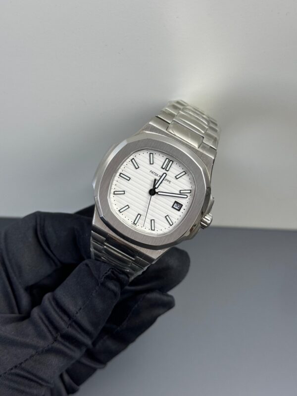 PATEK Philipe Nautilus Beyaz