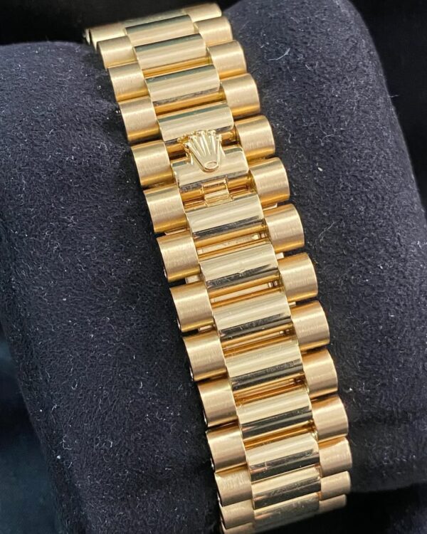 ROLEX Day-Date Gold yeşil - Görsel 2